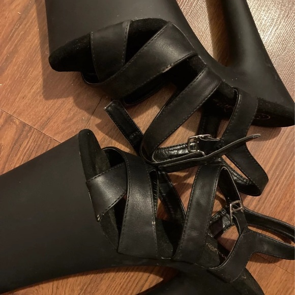 SOLD—Pleaser Infinity 997 heels - Picture 7 of 7